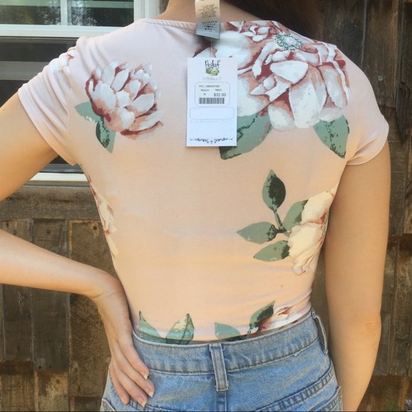 Pink Floral V Neck Bodysuit Size Small - Picture 4 of 11